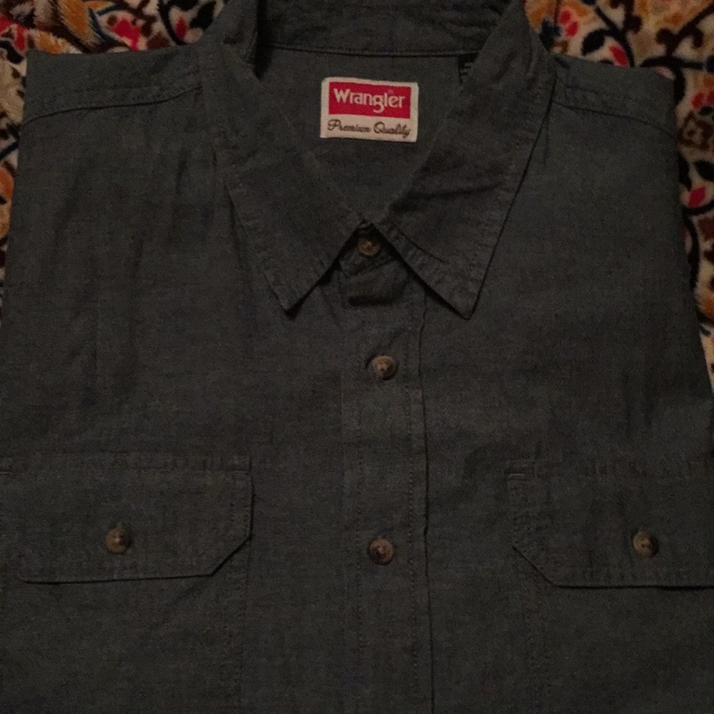 L Men’s Denim Material Shirt
